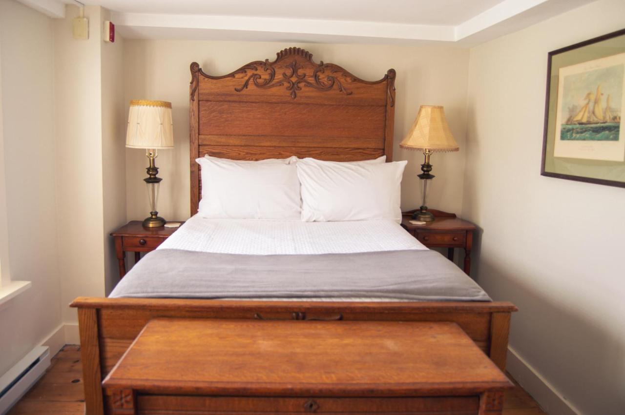 The General Stanton Inn Чарлстаун Экстерьер фото